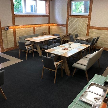 Dnm Inn Korycany エクステリア 写真