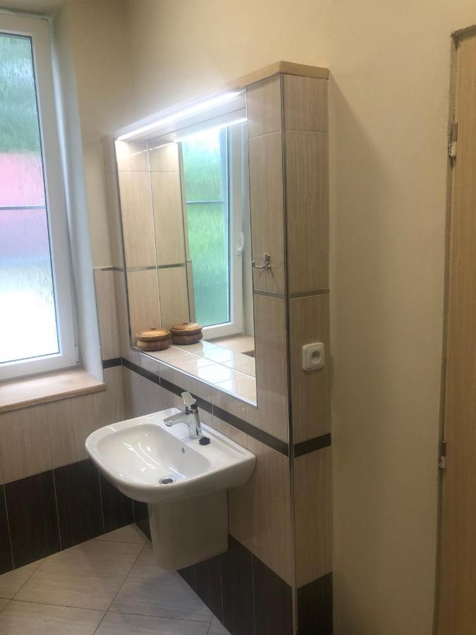 Dnm Inn Korycany エクステリア 写真
