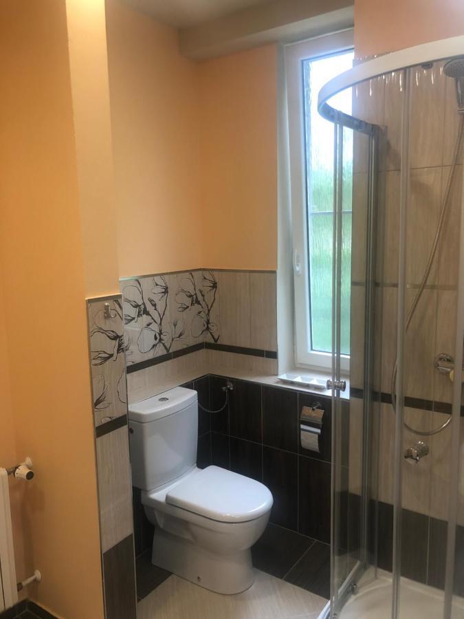 Dnm Inn Korycany エクステリア 写真