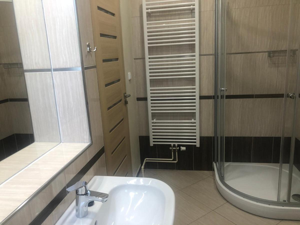Dnm Inn Korycany エクステリア 写真