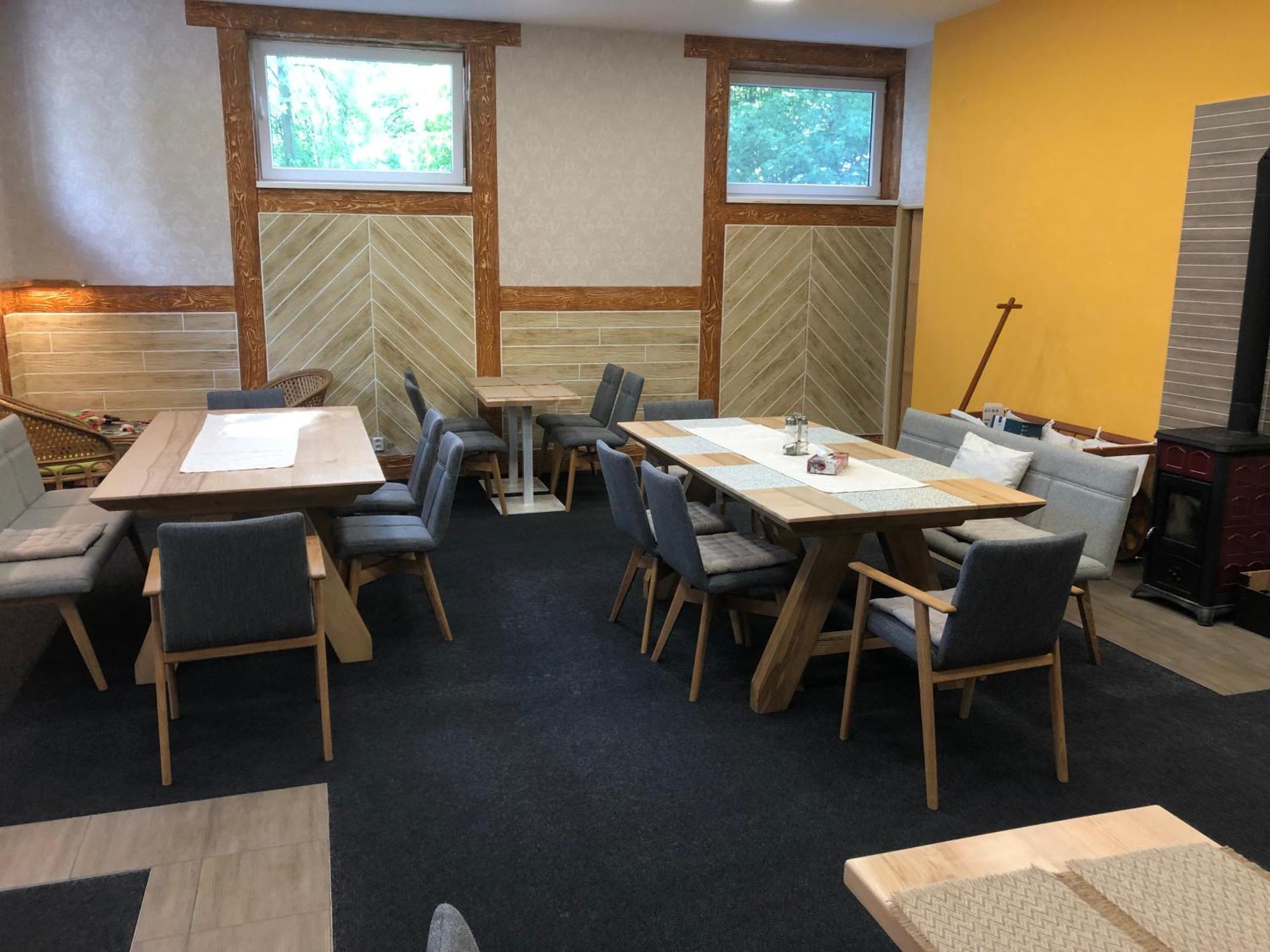 Dnm Inn Korycany エクステリア 写真