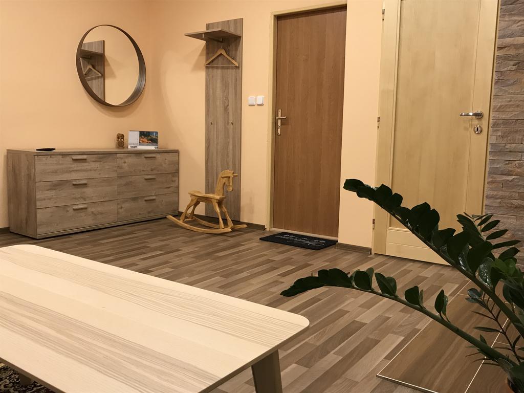 Dnm Inn Korycany エクステリア 写真