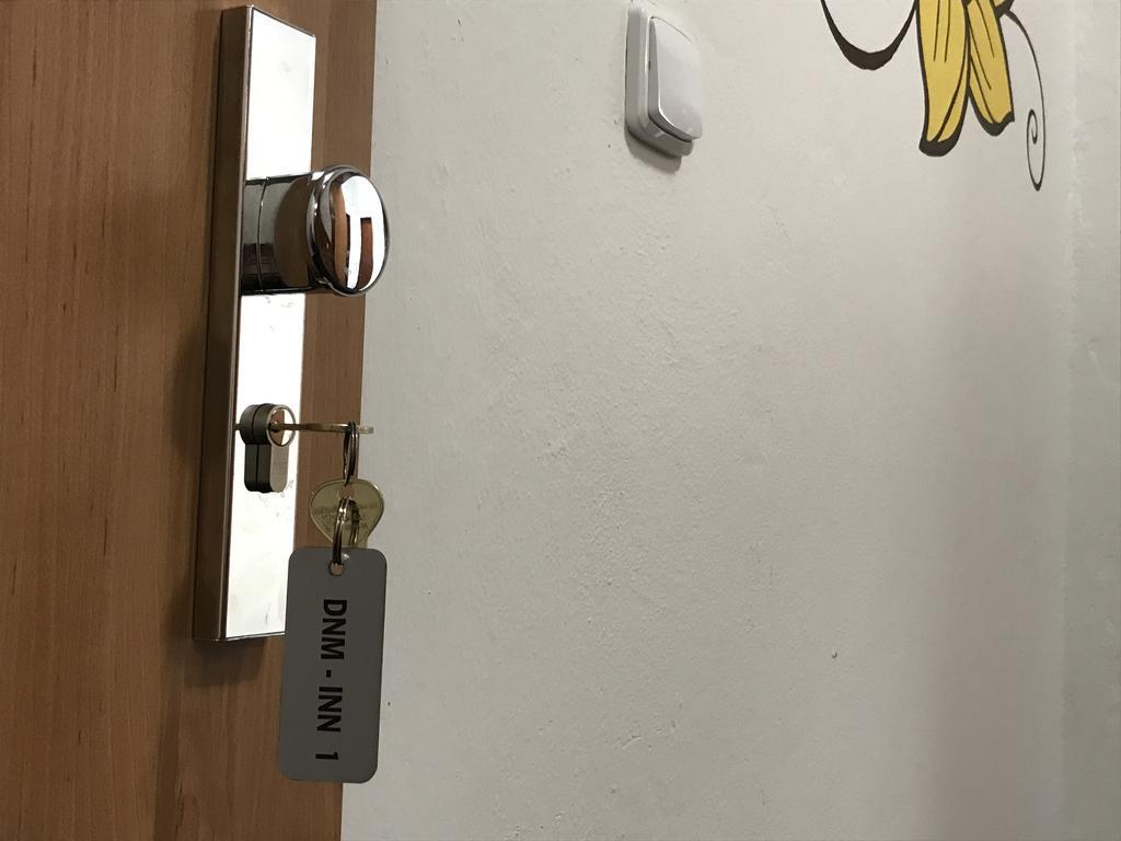Dnm Inn Korycany エクステリア 写真