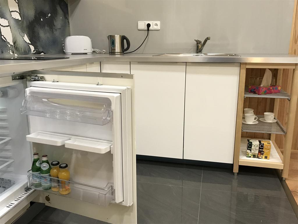 Dnm Inn Korycany エクステリア 写真