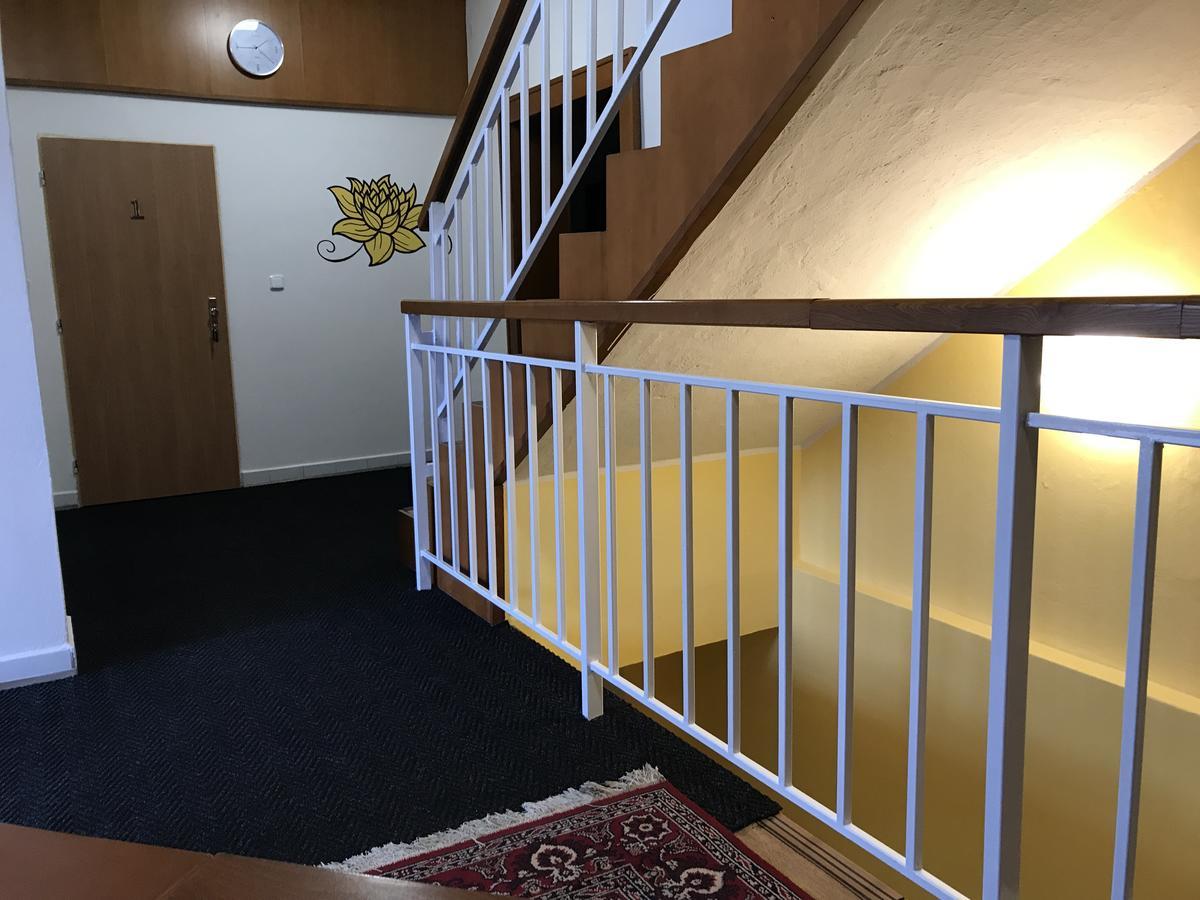 Dnm Inn Korycany エクステリア 写真