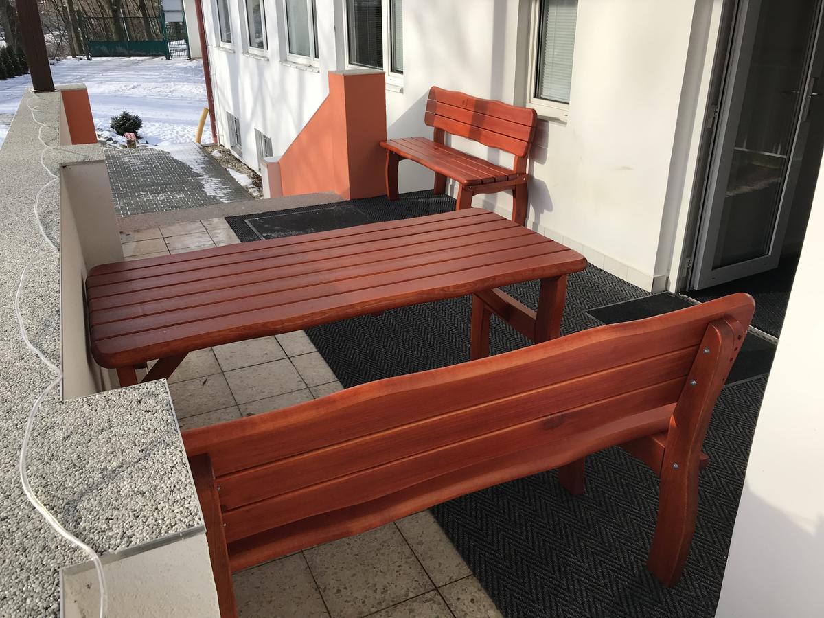 Dnm Inn Korycany エクステリア 写真